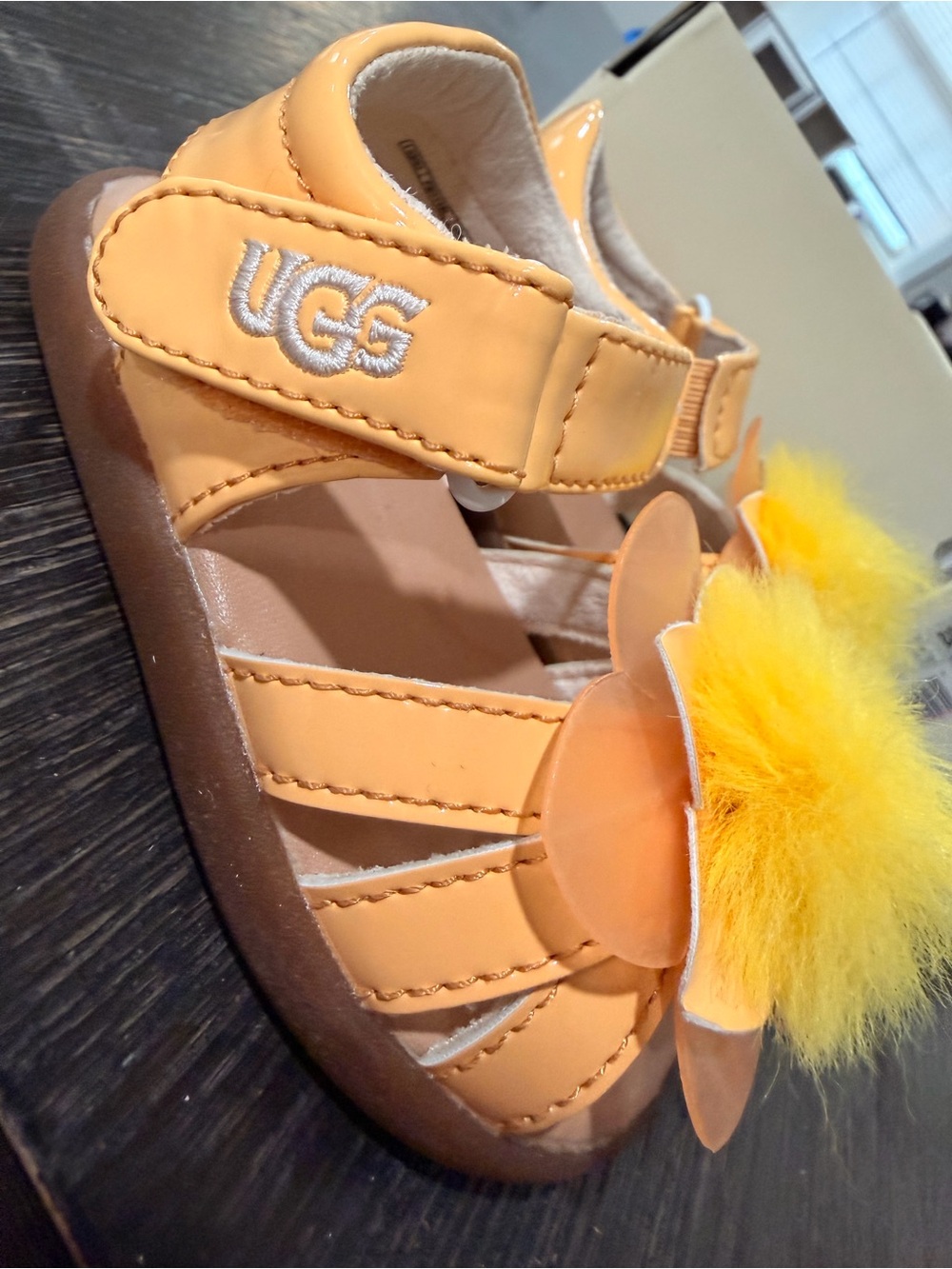 UGG Girls Flower Pom Sandals